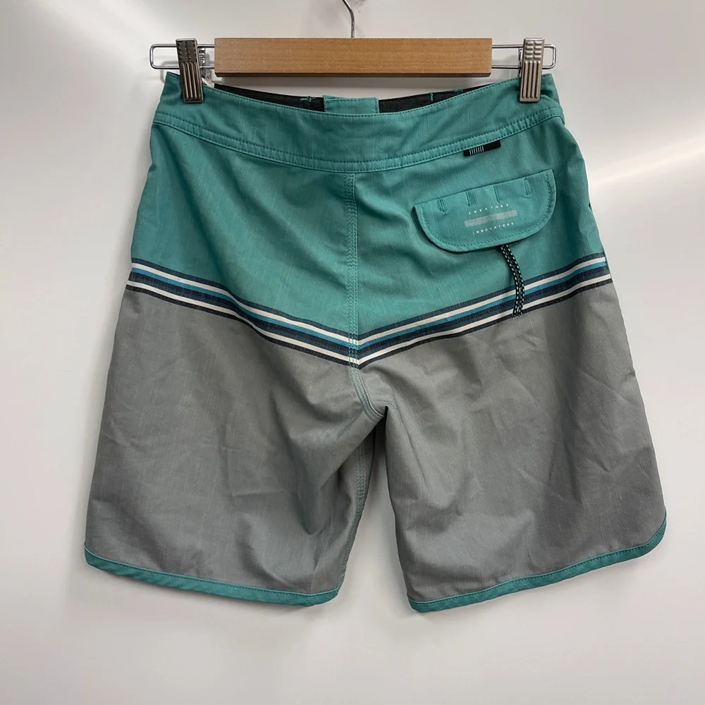 NWOT Vissla Board‎ Shorts Size 26